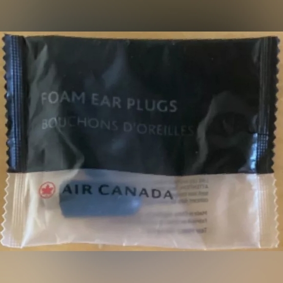 Air Canada Amenity Kit Business Class UNUSED Full Travel Bag Pouch Black - Picture 9 of 9